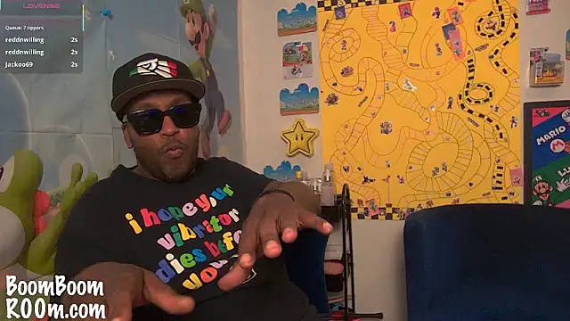 Snapshot of boomboomr00m chatting on March 19, 2025, 2:37 am boomboomr00m online show from March 19, 2025, 2:37 am