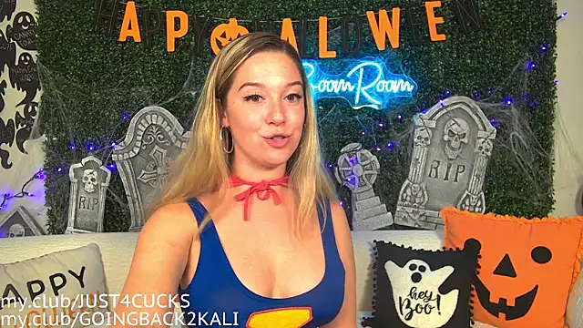 Snapshot of boomboomr00m chatting on October 8, 2025, 2:42 am boomboomr00m online show from October 8, 2025, 2:42 am