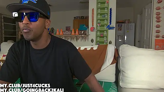 Snapshot of boomboomr00m chatting on October 21, 2025, 2:12 am boomboomr00m online show from October 21, 2025, 2:12 am