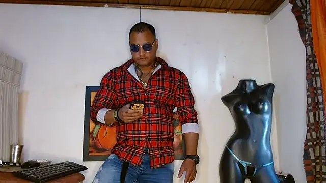 hardrock982 online show from January 9, 2025, 1:56 pm