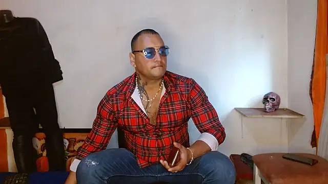 hardrock982 online show from March 6, 2025, 1:24 pm