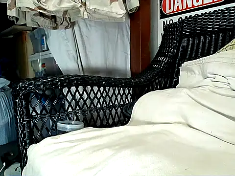 HungHawaiian808xh online show from March 27, 2026, 2:06 am