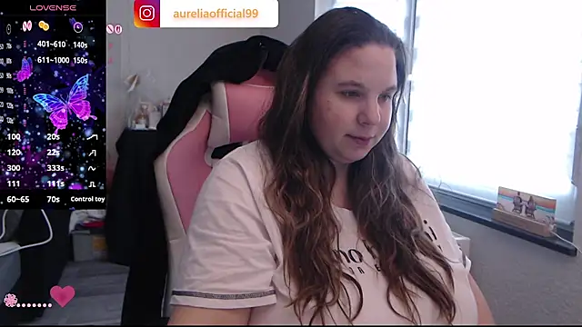 AureliaWinter online show from January 19, 2026, 10:30 am