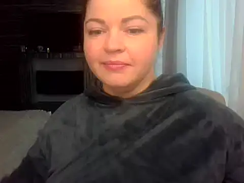 cute  cherry online show from February 23, 2026, 1:41 pm