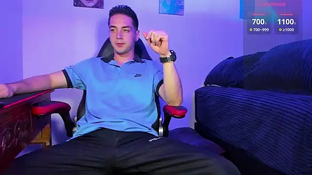 Alex smith00 online show from December 13, 2024, 12:53 am