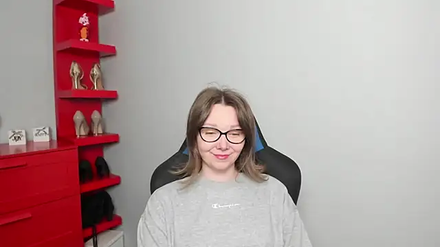 Cookie zoe online show from April 20, 2026, 5:32 am