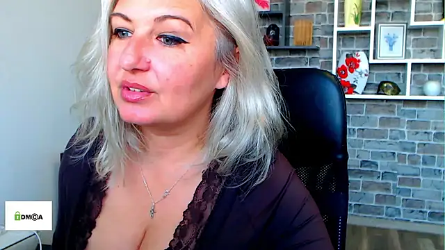 angel devil milf online show from January 17, 2026, 12:43 pm