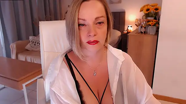 Tilly Eliot online show from February 5, 2026, 8:57 pm