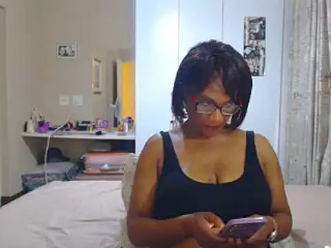 Snapshot of Hotgrannyx chatting on December 20, 2024, 4:25 pm Hotgrannyx online show from December 20, 2024, 4:25 pm