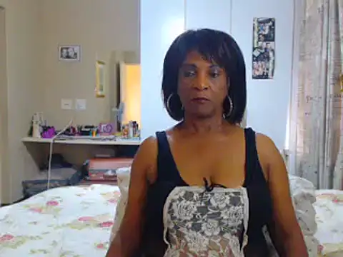 Snapshot of Hotgrannyx chatting on December 21, 2024, 6:19 am Hotgrannyx online show from December 21, 2024, 6:19 am