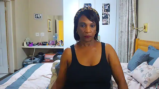 Snapshot of Hotgrannyx chatting on December 22, 2024, 5:21 pm Hotgrannyx online show from December 22, 2024, 5:21 pm