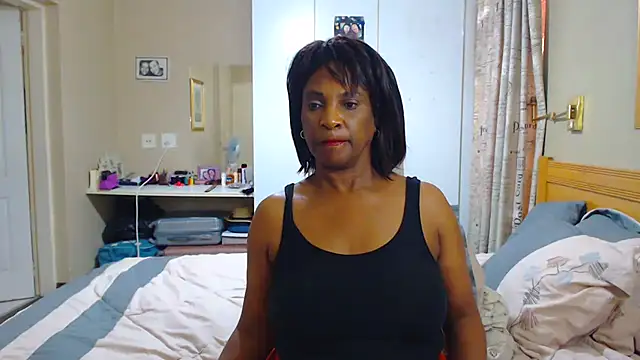 Snapshot of Hotgrannyx chatting on December 29, 2024, 1:17 pm Hotgrannyx online show from December 29, 2024, 1:17 pm
