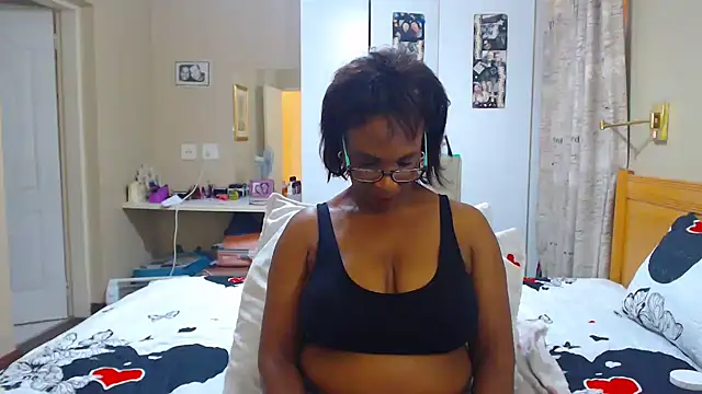 Snapshot of Hotgrannyx chatting on March 6, 2025, 8:08 am Hotgrannyx online show from March 6, 2025, 8:08 am