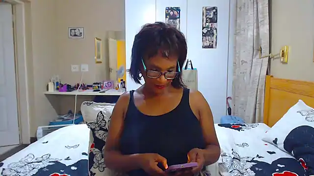 Snapshot of Hotgrannyx chatting on March 9, 2025, 7:37 pm Hotgrannyx online show from March 9, 2025, 7:37 pm
