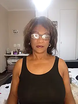 Snapshot of Hotgrannyx chatting on October 15, 2025, 4:23 am Hotgrannyx online show from October 15, 2025, 4:23 am