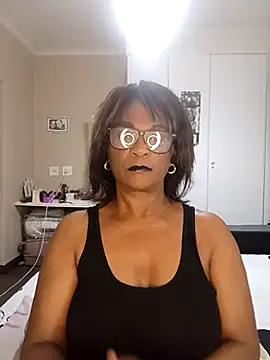 Snapshot of Hotgrannyx chatting on October 17, 2025, 4:04 am Hotgrannyx online show from October 17, 2025, 4:04 am