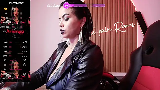 arianna smith  online show from February 1, 2025, 8:47 pm