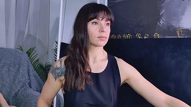 SofiaFoster  online show from April 4, 2026, 4:15 pm