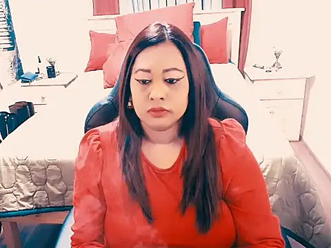 Snapshot of Indianlust69 chatting on May 26, 2026, 9:33 pm Indianlust69 online show from May 26, 2026, 9:33 pm