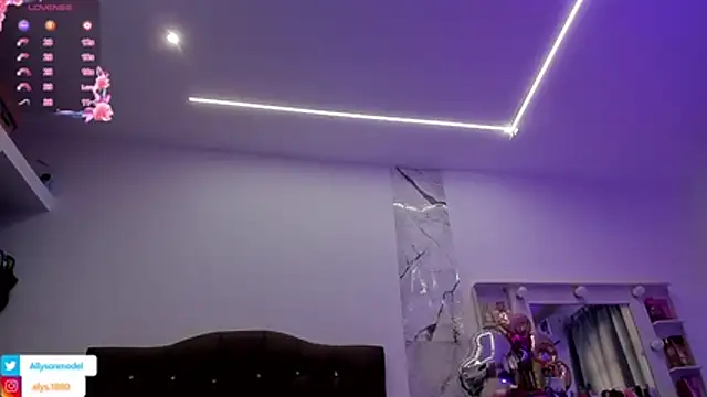 alysson 18 online show from January 19, 2026, 1:26 pm