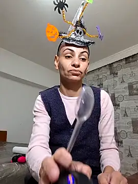 hotSANDRA STARR online show from October 13, 2025, 4:29 pm