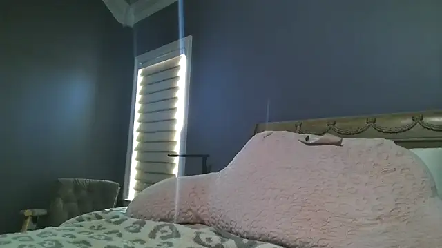 Lisaisluscious online show from February 28, 2026, 3:02 pm