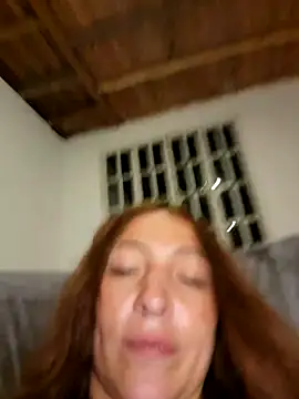 VickyHoult online show from December 28, 2024, 2:01 am