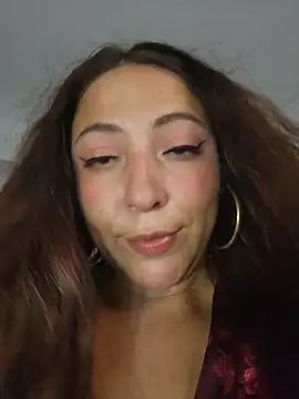 VickyHoult online show from December 4, 2025, 8:06 pm