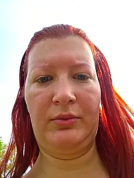 Analimado18 online show from April 19, 2026, 1:43 pm