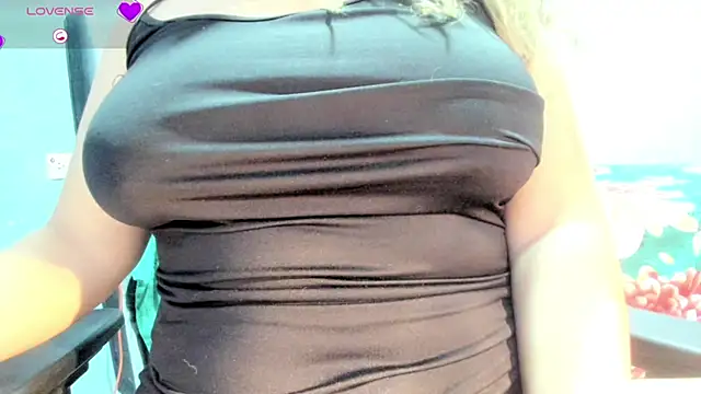 Tiffany teressa online show from October 26, 2025, 4:18 am