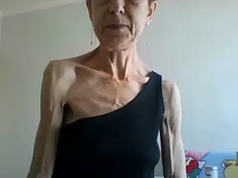 SwettyViktory online show from April 3, 2026, 8:34 am