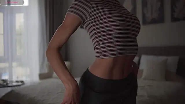 Danielle Thomas online show from September 13, 2025, 3:12 pm