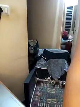 arhan3043 online show from February 15, 2025, 2:44 pm