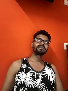 arhan3043 online show from September 29, 2025, 2:11 pm