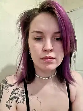 LazyTanukii online show from January 18, 2025, 4:59 am