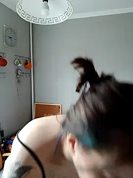 LazyTanukii online show from October 27, 2025, 6:28 am