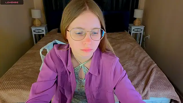 CharmedDoll online show from July 21, 2026, 12:18 pm