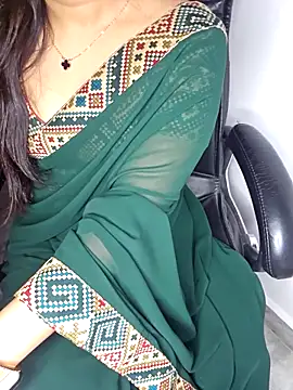Snapshot of aliyaah_singh chatting on March 11, 2026, 6:14 pm aliyaah singh online show from March 11, 2026, 6:14 pm