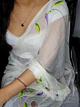 Snapshot of aliyaah_singh chatting on March 14, 2026, 6:35 pm aliyaah singh online show from March 14, 2026, 6:35 pm