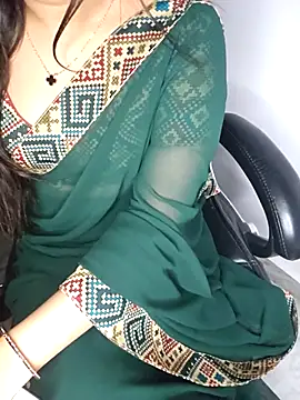 Snapshot of aliyaah_singh chatting on March 16, 2026, 6:23 pm aliyaah singh online show from March 16, 2026, 6:23 pm