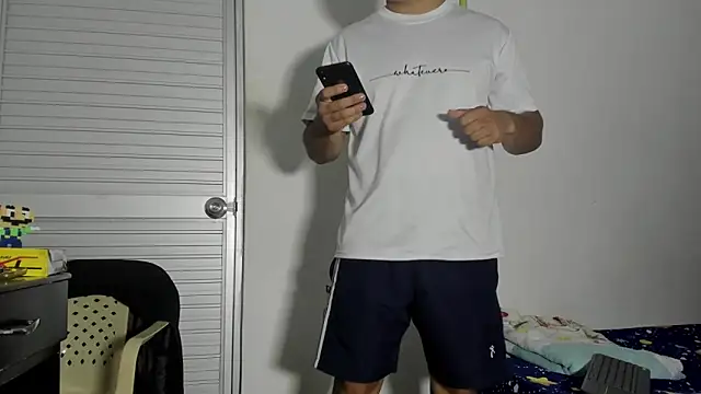 Snapshot of VincentSavage chatting on January 12, 2026, 2:50 am VincentSavage online show from January 12, 2026, 2:50 am