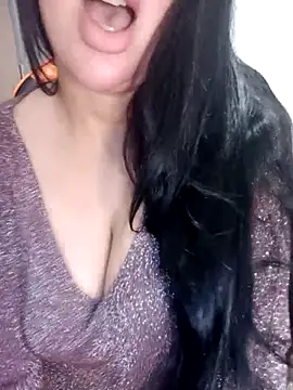 Snapshot of Queen_sousou chatting on October 15, 2025, 6:41 pm Queen sousou online show from October 15, 2025, 6:41 pm