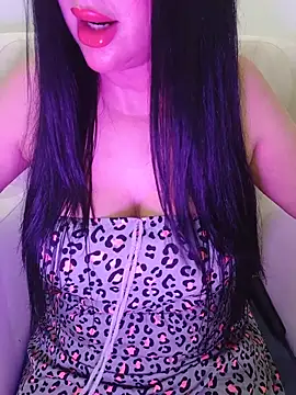 Snapshot of Queen_sousou chatting on June 20, 2026, 7:05 pm Queen sousou online show from June 20, 2026, 7:05 pm