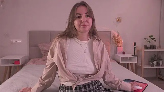 FluffyHat online show from October 4, 2025, 2:59 pm