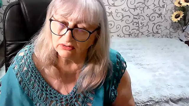 LolkaAlyss online show from October 23, 2025, 3:44 pm