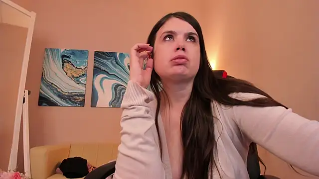 BattyMoll online show from December 4, 2024, 6:50 pm