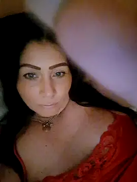 Snapshot of Dolcezza chatting on May 4, 2026, 8:16 pm Dolcezza online show from May 4, 2026, 8:16 pm