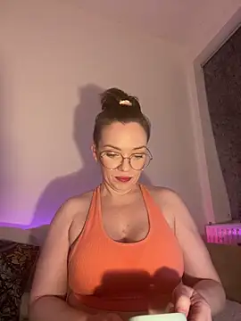 FemDom RubyKnightXXO online show from December 19, 2025, 4:03 pm