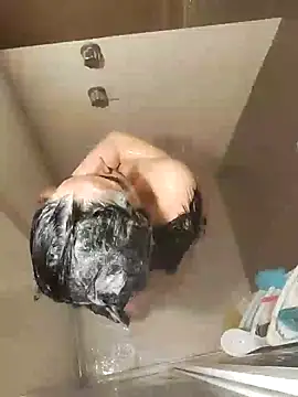 Snapshot of towers_j chatting on December 15, 2024, 3:56 am towers j online show from December 15, 2024, 3:56 am