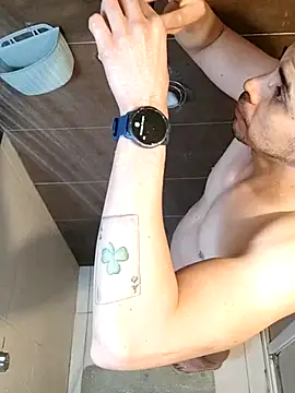 Snapshot of towers_j chatting on February 12, 2025, 5:58 pm towers j online show from February 12, 2025, 5:58 pm